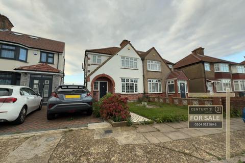 4 bedroom semi-detached house for sale, Devon Waye, HOUNSLOW TW5