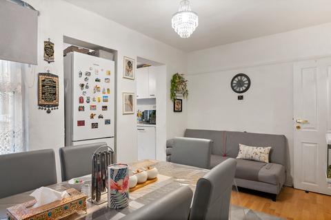 2 bedroom terraced house for sale, Goldsmith Road, London E17