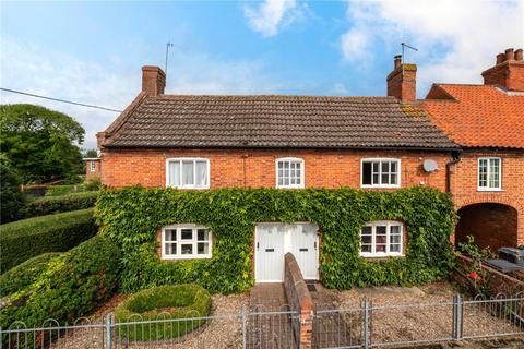 3 bedroom semi-detached house for sale, High Street, Bassingham, Lincoln, Lincolnshire, LN5