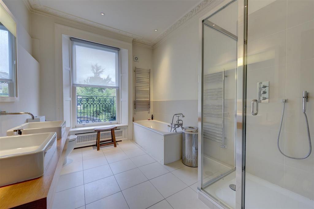 18 hamilton terrace 371082 bath1 RGB.jpg