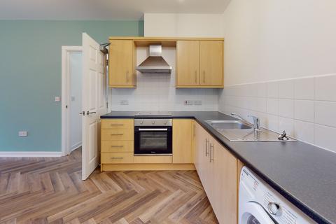 2 bedroom flat to rent, St Michaels Lane, Leeds LS6