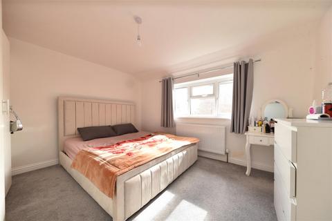 3 bedroom semi-detached house for sale, Long Hyde, Stevenage