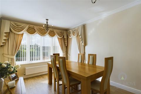 5 bedroom detached house for sale, Martlet Close, Northampton NN4