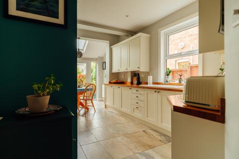 61 Malvern Road, Worcester, WR2 4LE