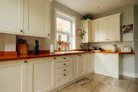 61 Malvern Road, Worcester, WR2 4LE
