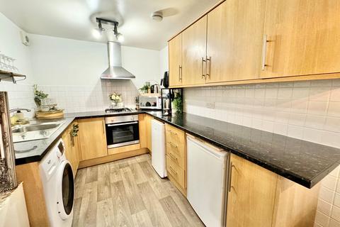 1 bedroom flat for sale, Hillcrest Road, Newhaven