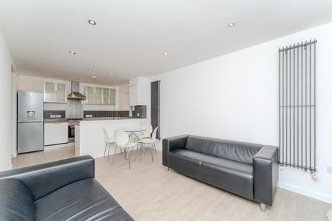 2 bedroom apartment to rent, Fairfield Road, Uxbridge UB8 1AZ