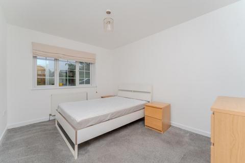 2 bedroom apartment to rent, Fairfield Road, Uxbridge UB8 1AZ