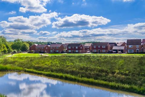 4 bedroom detached house for sale, Brewers Way, Faygate