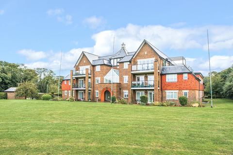 3 bedroom penthouse for sale, Burton Pynsent House West Common Road, Bromley BR2