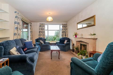 3 bedroom bungalow for sale, Ullswater Road, Dewsbury WF12