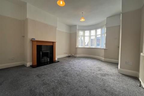 2 bedroom semi-detached house to rent, Bradley Green Road, Hyde SK14