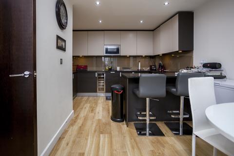 3 bedroom apartment for sale, Boulevard Drive, Beaufort Park, Colindale, NW9