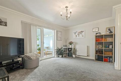 3 bedroom terraced house for sale, Swan Croft, Whittington