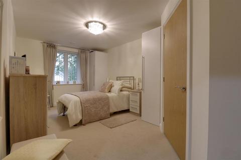 2 bedroom apartment for sale, Cedar Avenue, Alsager, Cheshire