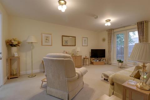 2 bedroom apartment for sale, Cedar Avenue, Alsager, Cheshire