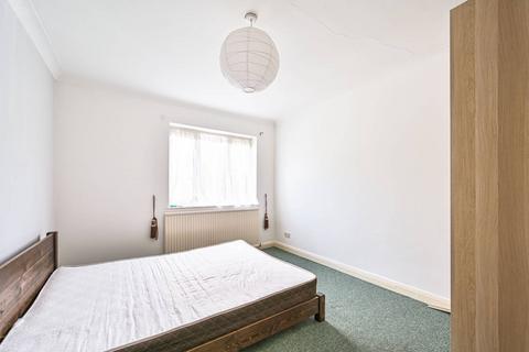 2 bedroom flat to rent, Great North Road, High Barnet, Barnet, EN5