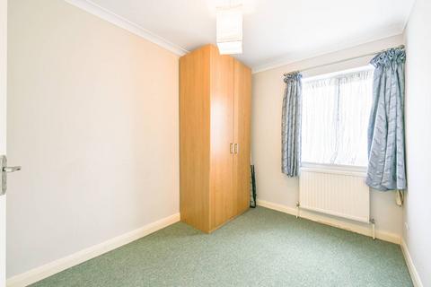 2 bedroom flat to rent, Great North Road, High Barnet, Barnet, EN5