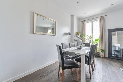 2 bedroom flat for sale, Buckingham Palace Road, St James's Park, London, SW1W