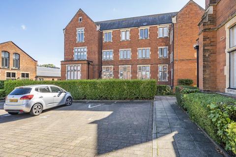 2 bedroom flat for sale, King Edward Place, Bushey WD23