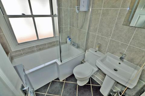 30b Ackender Road, Alton, GU34 1JS