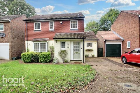 3 bedroom detached house for sale, Hurst Hill, Chatham