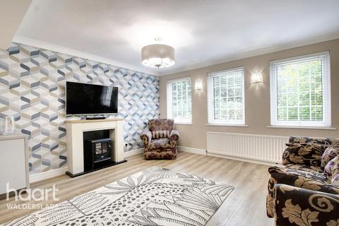 3 bedroom detached house for sale, Hurst Hill, Chatham