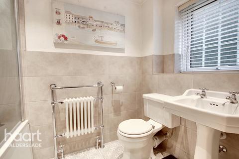 11 Hurst Hill, Chatham, ME5 9BX