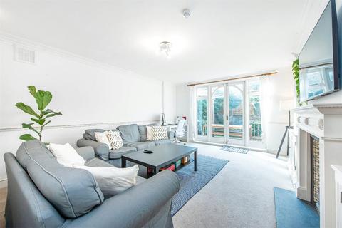 3 bedroom flat for sale, Wandsworth Bridge Road, London, SW6