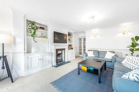 3 bedroom flat for sale, Wandsworth Bridge Road, London, SW6