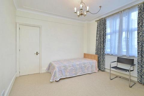 3 bedroom flat to rent, Northways, College Crescent, London, NW3