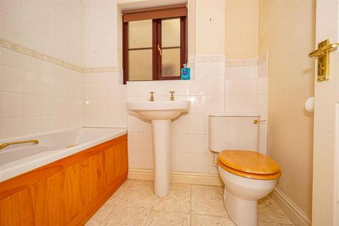 6 Epsom Close, St Leonards-on-sea, TN38 0WG