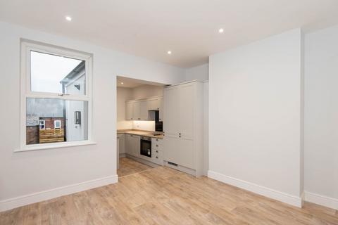 853 Abbeydale Road, Sheffield, S7 2BH