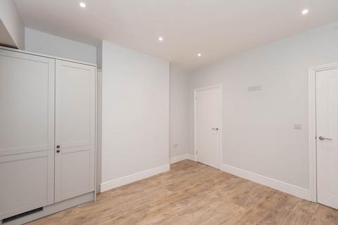 853 Abbeydale Road, Sheffield, S7 2BH