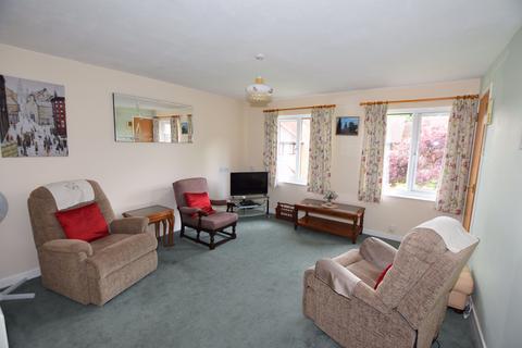 58 Adams Way, Alton, GU34 2UY