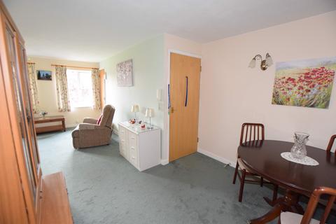 58 Adams Way, Alton, GU34 2UY