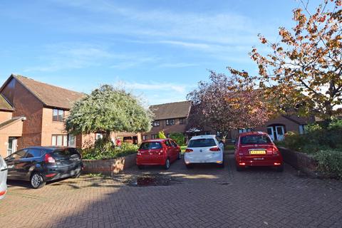 58 Adams Way, Alton, GU34 2UY