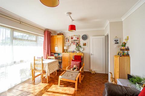 2 bedroom flat for sale, St. Johns Road, St. Leonards-On-Sea