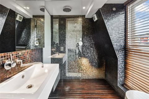 44 Orbain Road, London, SW6 7JY