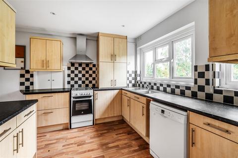 86 Ottways Lane, Ashtead, KT21 2PW