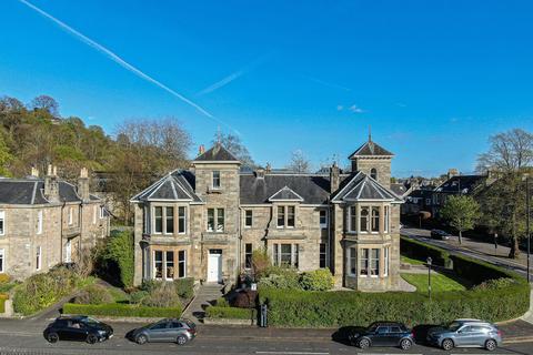 5 bedroom flat for sale, Royal Gardens, Stirling, FK8