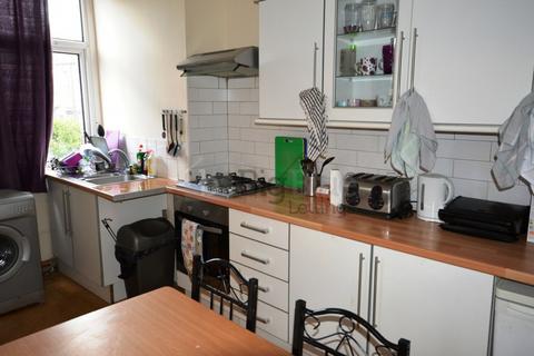 3 bedroom terraced house to rent, 36 Royal Park Grove - Hyde Park, Leeds LS6