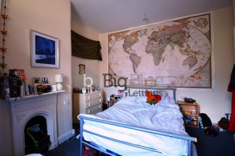 3 bedroom property to rent, 26 Royal Park Avenue, Hyde Park, Leeds LS6