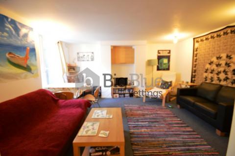 3 bedroom property to rent, 26 Royal Park Avenue, Hyde Park, Leeds LS6