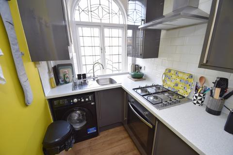 2 bedroom terraced house for sale, Caroline Street, Bradford BD18