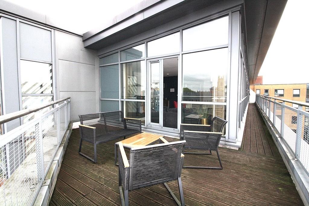 Apartment in Sheffield - View 3