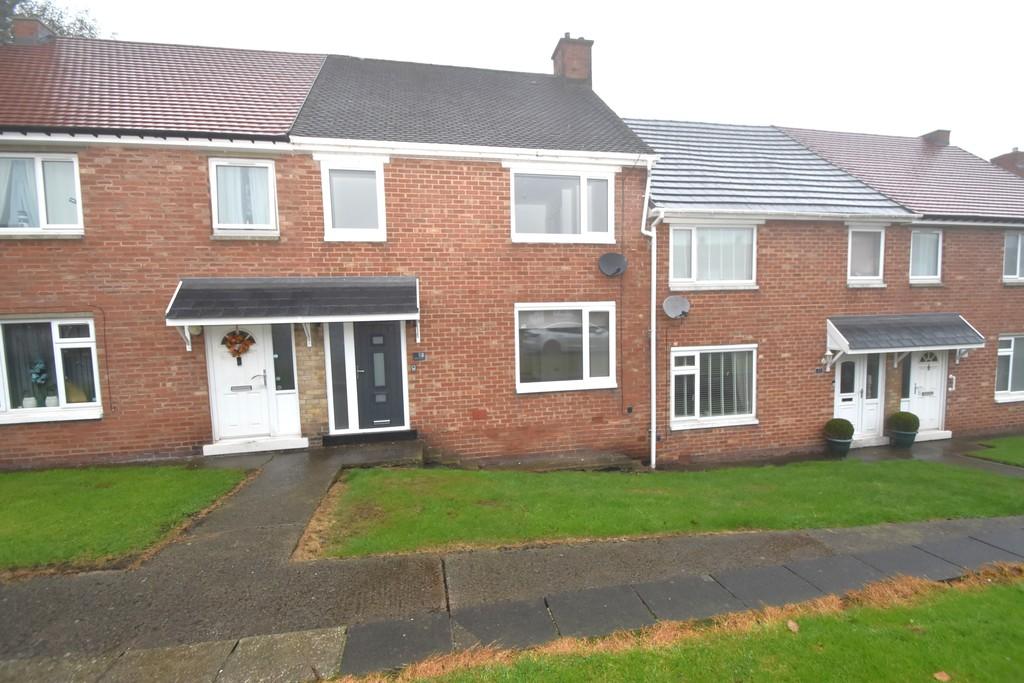 Albion Gardens, Burnopfield... 3 bed terraced house to rent £850 pcm (£196 pw)