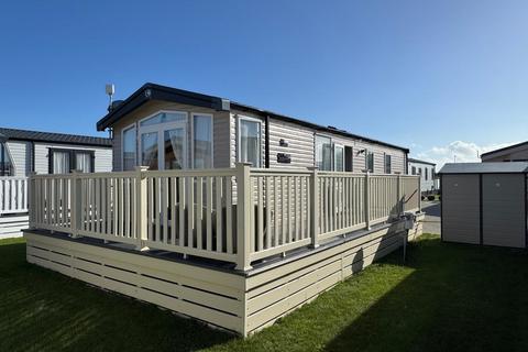 2 bedroom mobile home for sale, Sea End Caravan Park, Burnham-on-Crouch