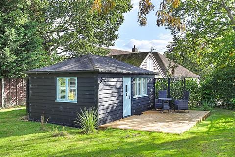 Herries Greensted Green, Ongar, CM5 9LF