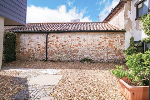 undefined, Beautifully Refurbished Apartment in the Heart of Holt